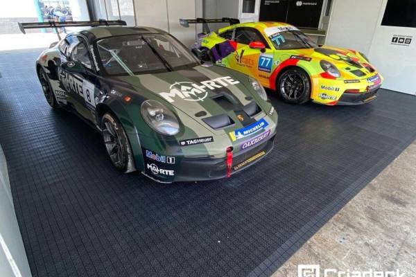 Porsche Cup 2022: Criadeck Garante Segurança Com Pisos Pixel em Goiânia.